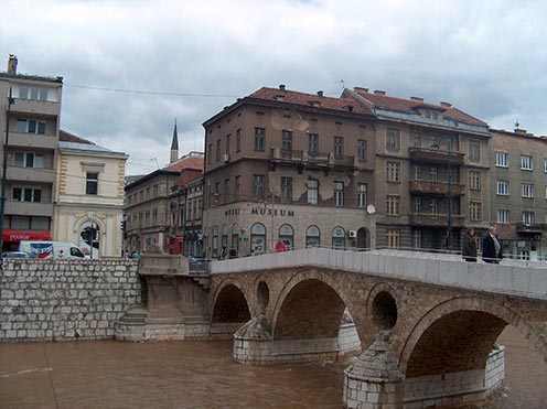 A Latin-híd napjainkban