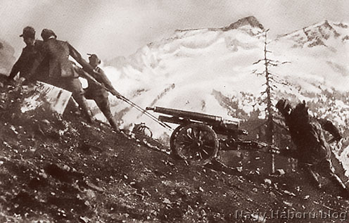 Alpinik hegyi ágyút vontatnak