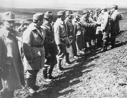 16-osok kitüntetése az orosz harctéren, 1915. szeptember
