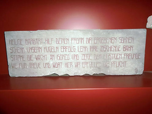 A goriziai múzeumban található kőtábla a Szent Borbálához szóló imával