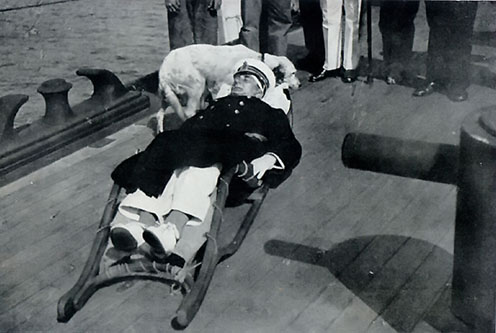 A sebesült Horthy a Novara fedélzetén