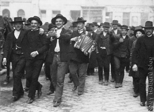 Újoncok bevonulása Budapesten 1914-ben