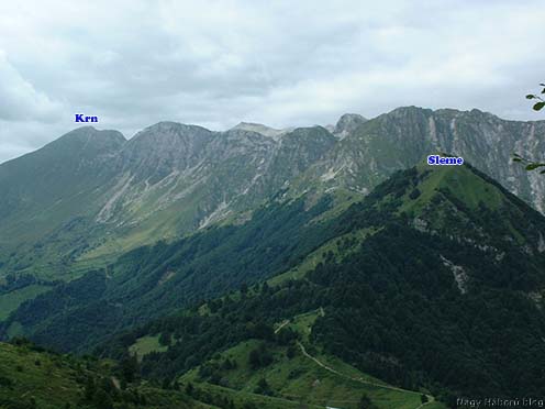 A kép bal oldalán a Krn, jobb oldalán a Sleme gerince napjainkban a Mrzli Vrh északi oldalából