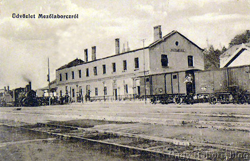 Mezőlaborc szétlőtt vasútállomása 1915 körül, korabeli képeslapon